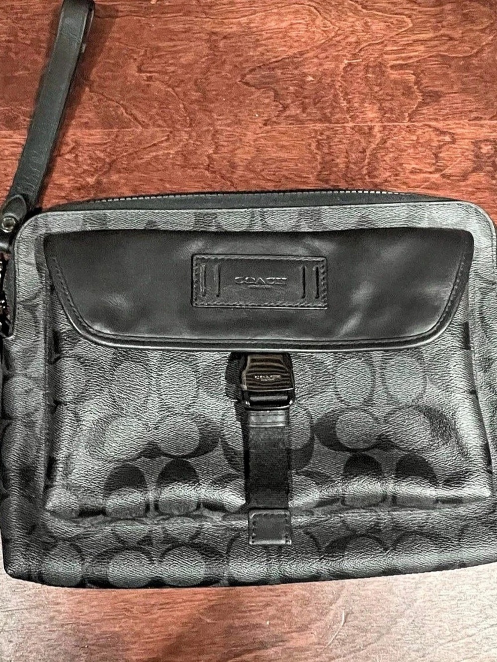 Coach Signature Messenger Bag in Black